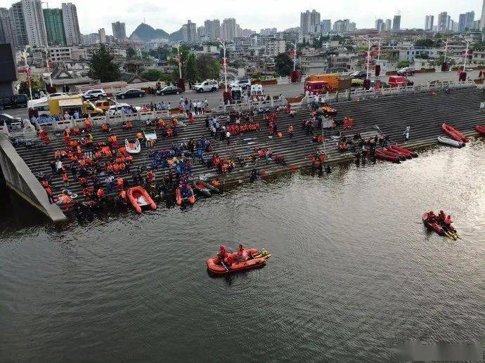 ڹݹ˾ݱб¶Υ㣬辯